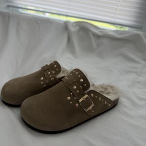 Greystone Cozy Comfort Brown Suede Clog Slippers Faux Fur Lined 7.5